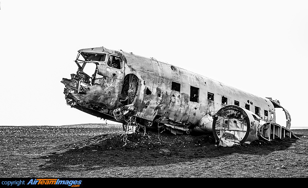 On November 24th 1973, this Douglas C-117D ran out of fuel in bad weather and crash landed on Slheimasandur black sand beach. Douglas C-117D