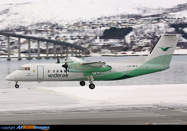 Approaching Runway 19 after a regional service in northern Norway. Bombardier Dash 8-311Q