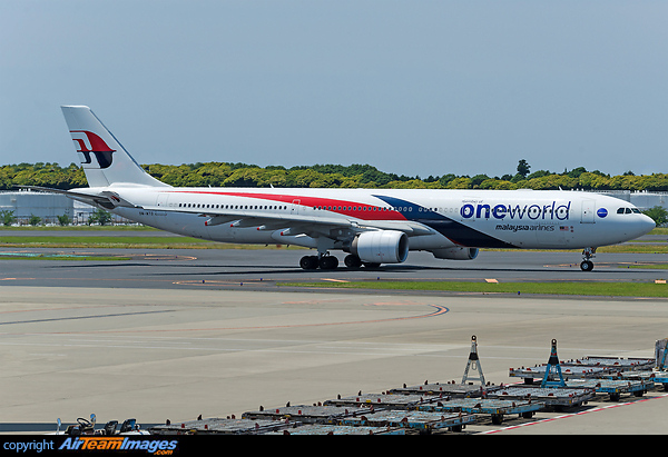 OneWorld Livery of Malaysian airlines Airbus A330-323