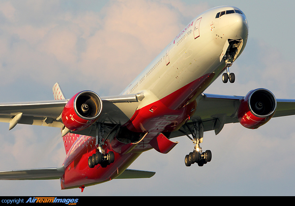 Boeing 777-312 Boeing 777-312