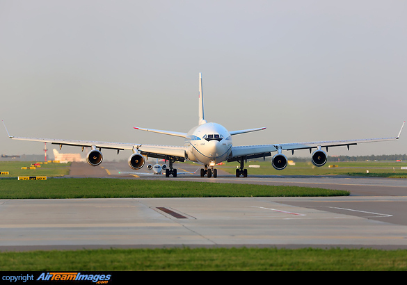 Ilyushin Il-96-400 Ilyushin Il-96-400