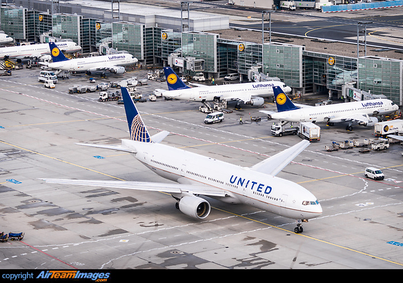 Boeing 777-222/ER Boeing 777-222/ER