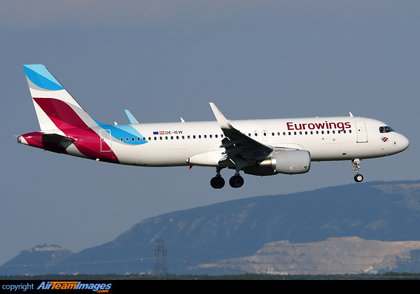 Airbus A320-214 Airbus A320-214