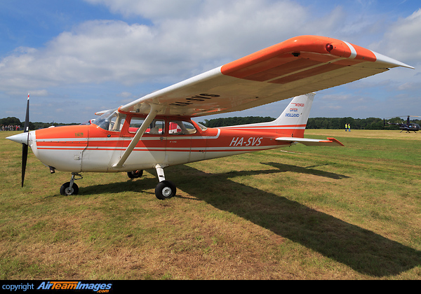 Cessna 172M Skyhawk Cessna 172M Skyhawk