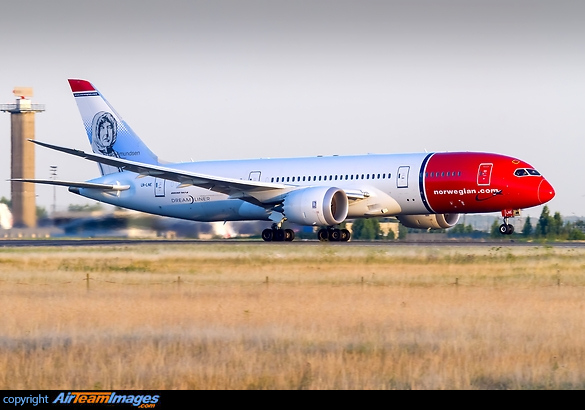Boeing 787-8 Dreamliner Boeing 787-8 Dreamliner