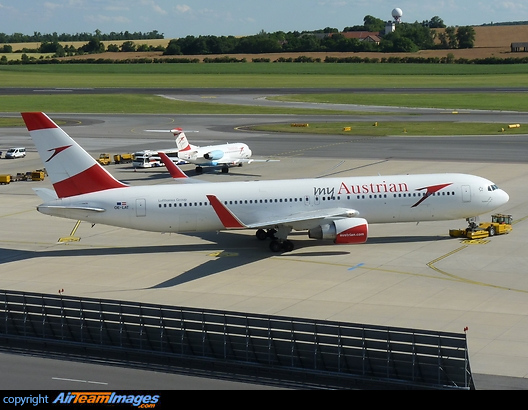 Boeing 767-31A/ER Boeing 767-31A/ER