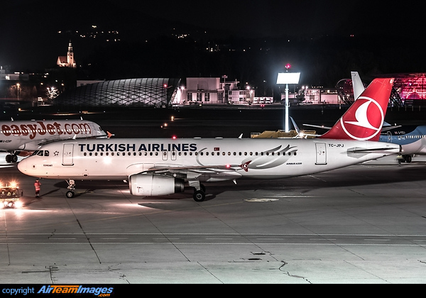 Airbus A320-232 Airbus A320-232