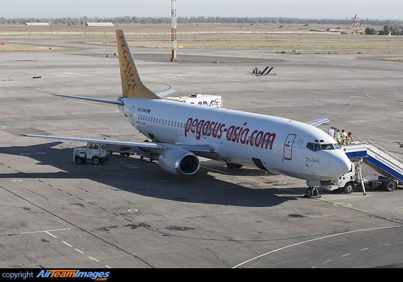 Boeing 737-42R Boeing 737-42R