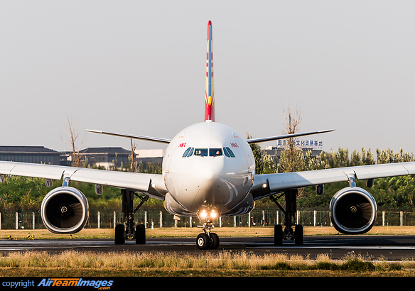 Airbus A330-343 Airbus A330-343