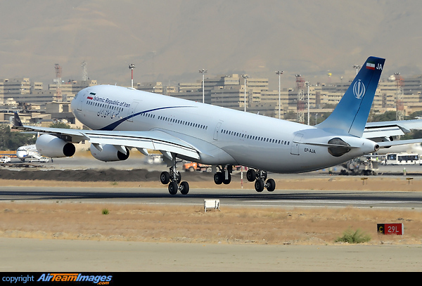 Airbus A340-313 Airbus A340-313