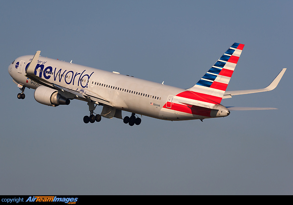 Boeing 767-323/ER Boeing 767-323/ER