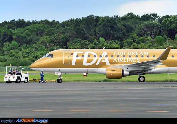 Embraer ERJ-175STD Embraer ERJ-175STD