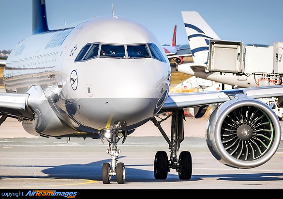 Airbus A320-271N Airbus A320-271N