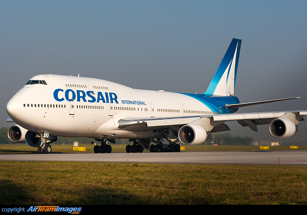Boeing 747-422 Boeing 747-422