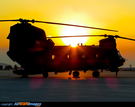 Boeing CH-47 Chinook Boeing CH-47 Chinook