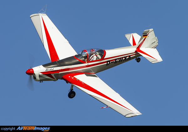 Zlin Z-526 Akrobat Zlin Z-526 Akrobat