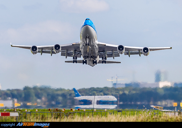 Boeing 747-406M Boeing 747-406M