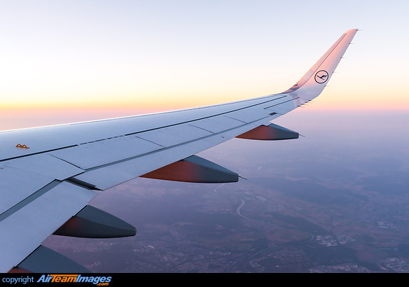 Airbus A320-214 Airbus A320-214