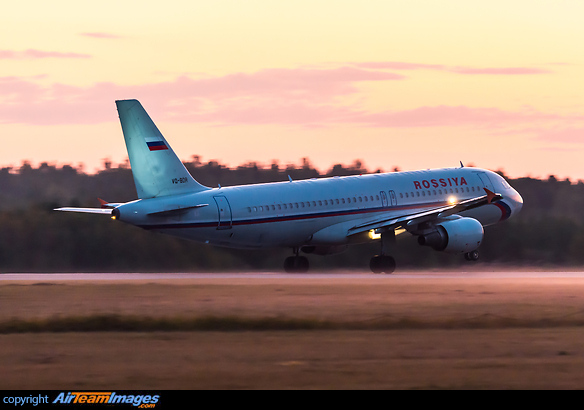 Airbus A320-214 Airbus A320-214
