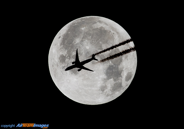 Ethiopian 701 LHR-ADD crossing the full moon over Athens at FL390 Airbus A350-941