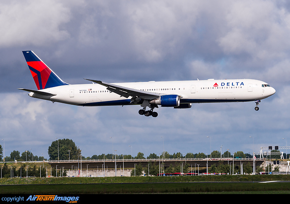Boeing 767-432/ER Boeing 767-432/ER