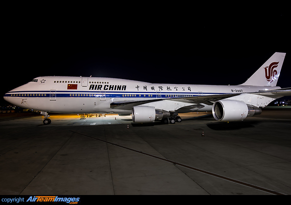 Boeing 747-4J6 Boeing 747-4J6