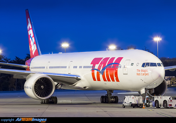 Boeing 777-32W/ER Boeing 777-32W/ER