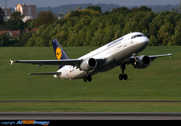 Airbus A320-211 Airbus A320-211
