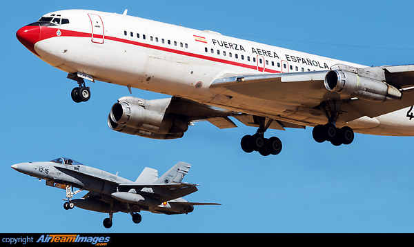 Farewell flight for the 707 of the Spanish Air Force. Boeing 707-368C