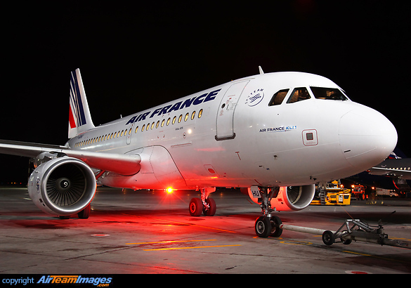 Airbus A319-111 Airbus A319-111