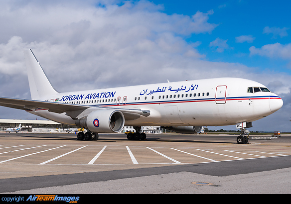 Boeing 767-204/ER Boeing 767-204/ER