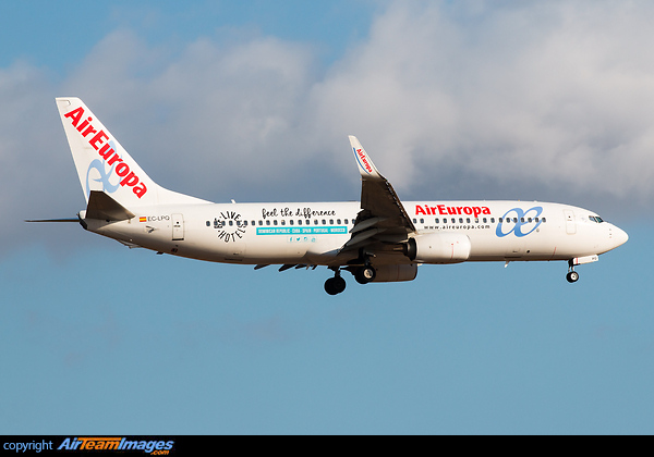 promoting "Be Live Hotels" Boeing 737-85P