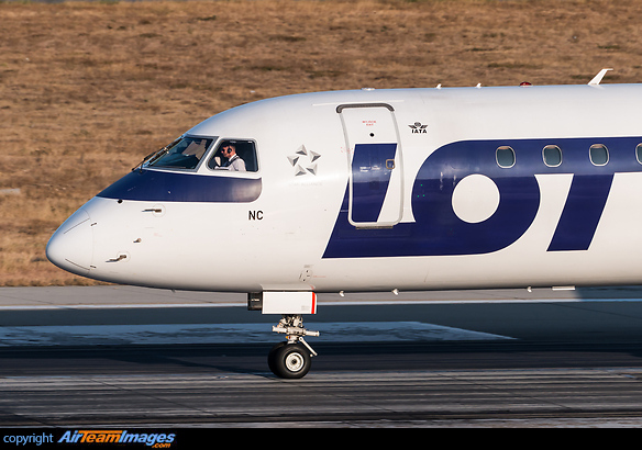 Embraer ERJ-195LR Embraer ERJ-195LR