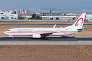 Boeing 737-8B6