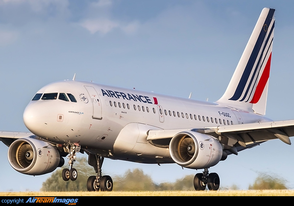 Airbus A318-111 Airbus A318-111