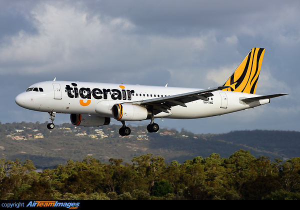 Airbus A320-232 Airbus A320-232