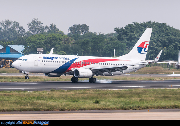 Boeing 737-8H6 Boeing 737-8H6