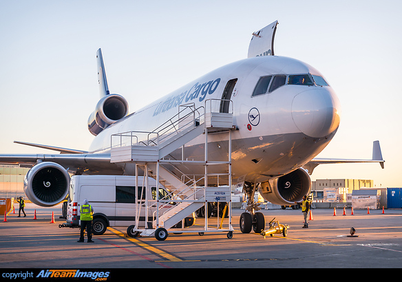 McDonnell Douglas MD-11F McDonnell Douglas MD-11F