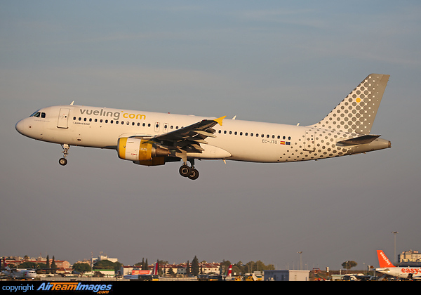 Airbus A320-214 Airbus A320-214