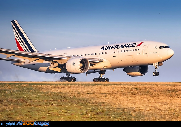 Boeing 777-228/ER Boeing 777-228/ER