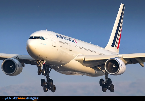 Airbus A330-203 Airbus A330-203