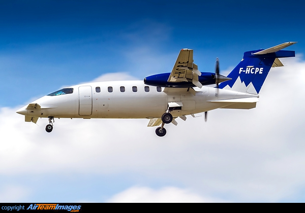 Piaggio P-180 Avanti II Piaggio P-180 Avanti II