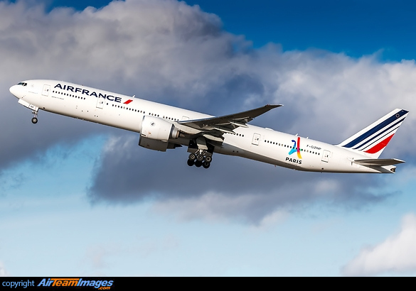 Boeing 777-328/ER Boeing 777-328/ER