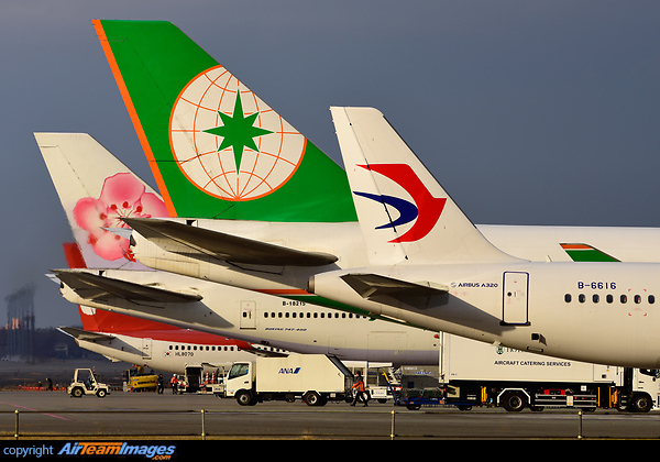 Airbus A320-232 Airbus A320-232