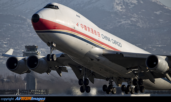 Heavy 747F departure of China Cargo headed for Los Angeles from Anchorage runway 33. Boeing 747-40BF/ER/SCD