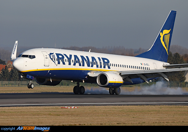 Boeing 737-8AS