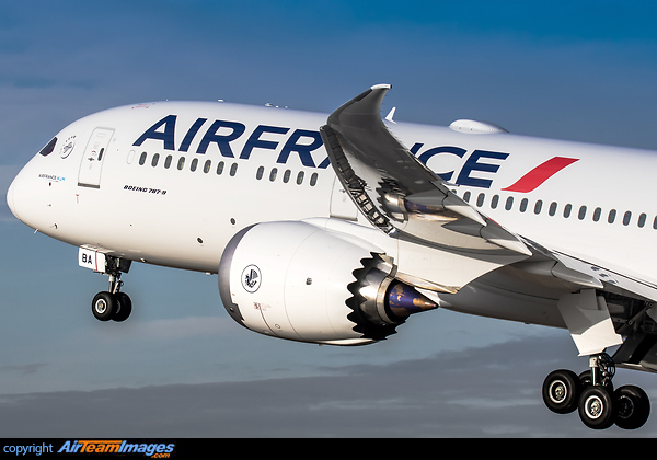 Boeing 787-9 Dreamliner Boeing 787-9 Dreamliner