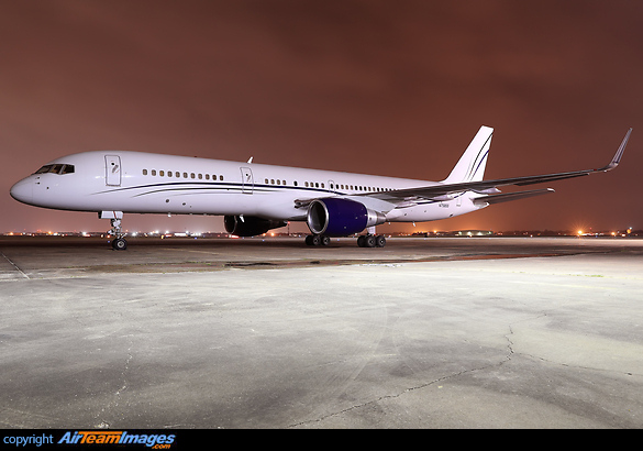 Boeing 757-222 Boeing 757-222