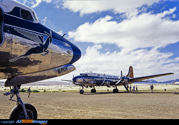 Douglas DC-4-1009 Douglas DC-4-1009