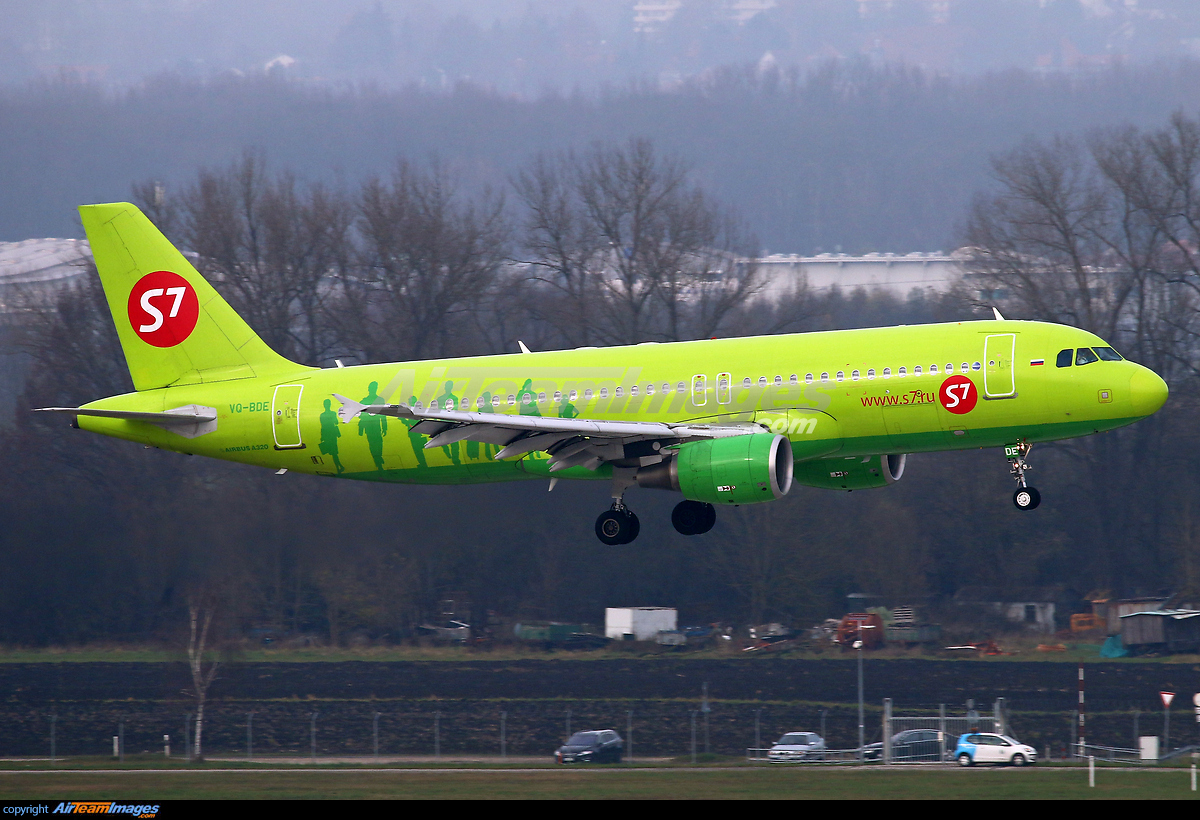 Airbus A320214 Large Preview